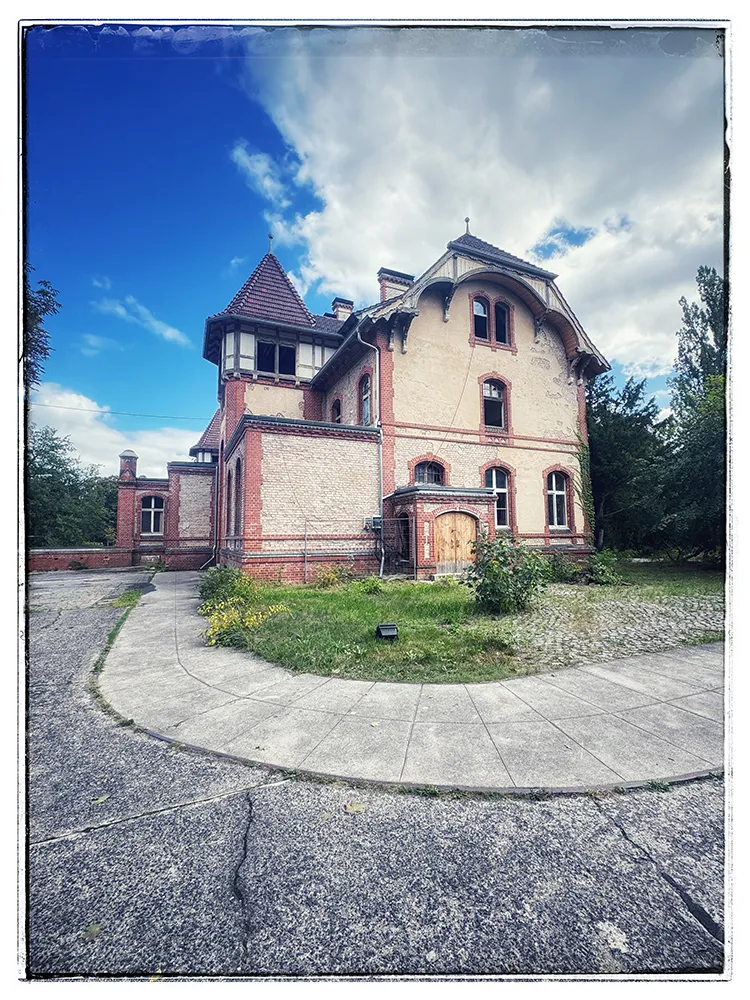Lostplace Handy Workshop